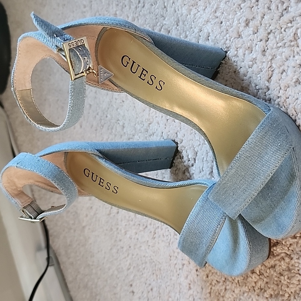 Guess - Picture 2 of 2